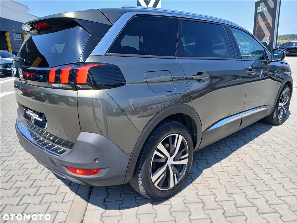 Peugeot 5008 2020 photo 3