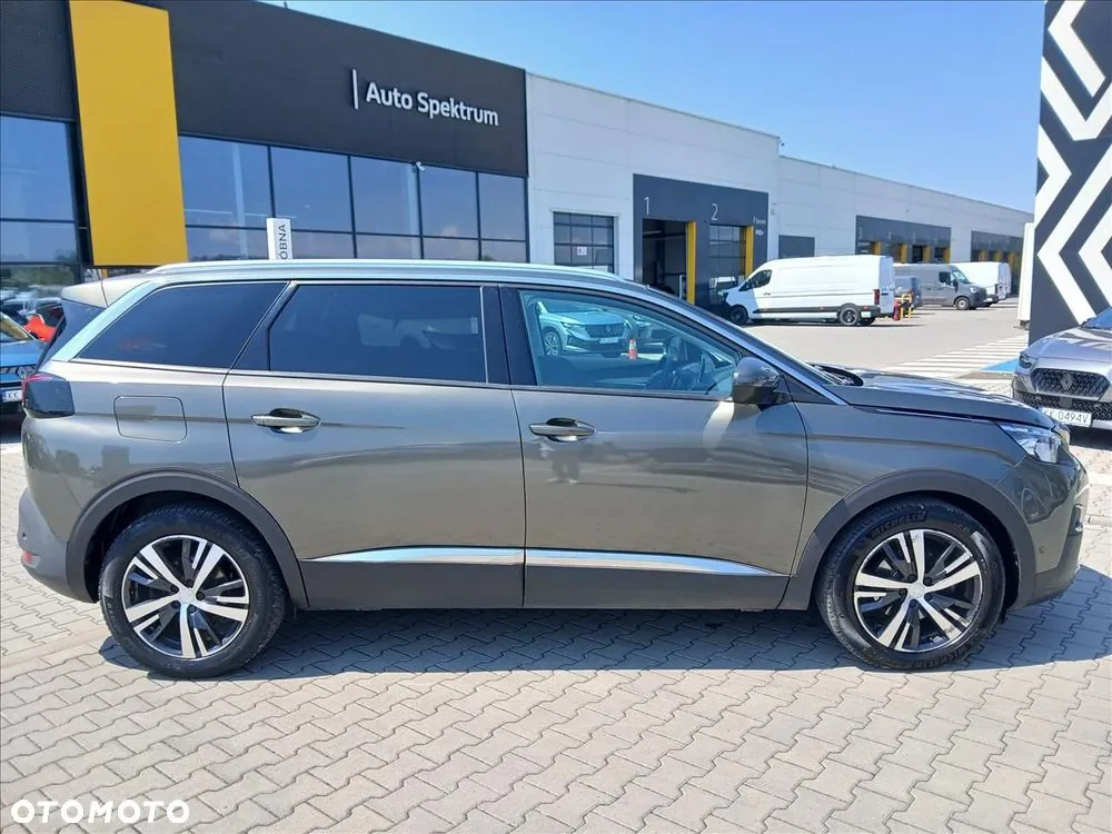 Peugeot 5008 2020 photo 2