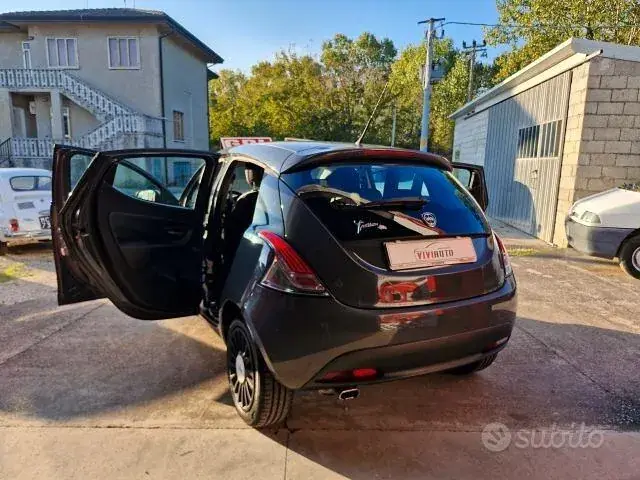 Lancia Ypsilon 2014 photo 5