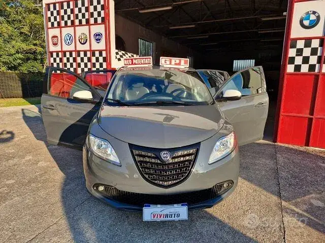 Lancia Ypsilon 2014 photo 3