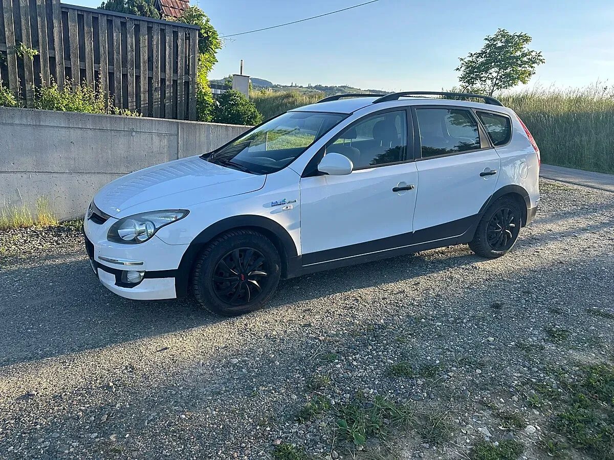 Hyundai I30 2010 photo 2