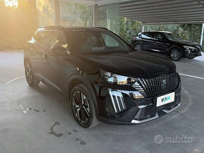 Peugeot 2008 2024 photo 3