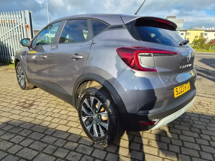 Renault Captur 2023 photo 4