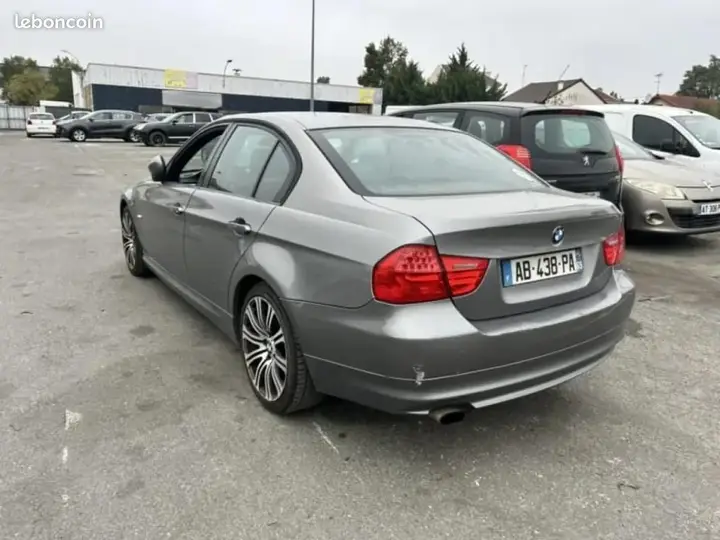 BMW 3 Series 2009 photo 3