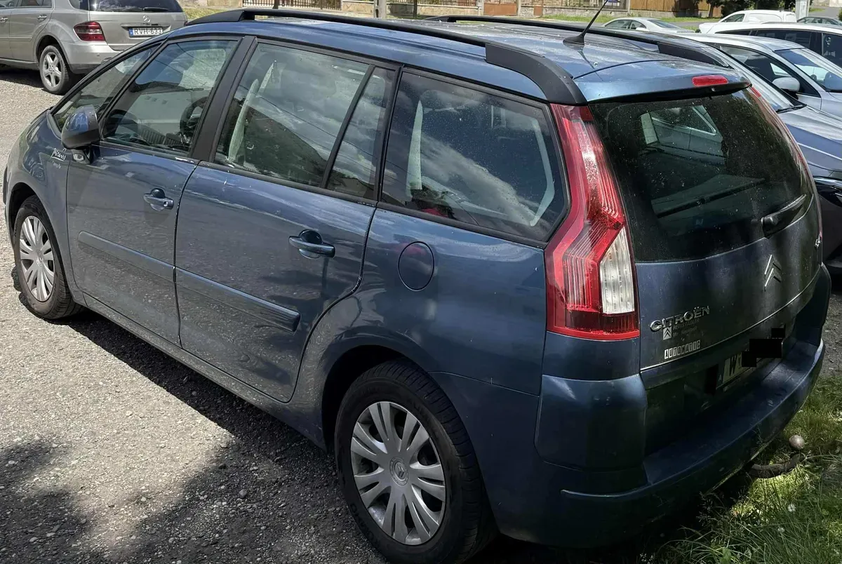 Citroen Grand C4 Picasso 2008 photo 2
