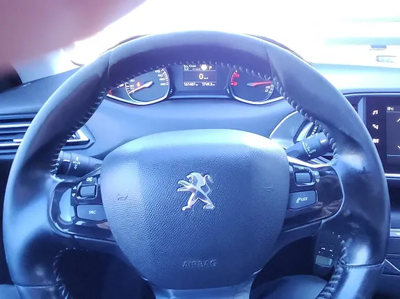 Peugeot 308 Sw 2017 photo 2