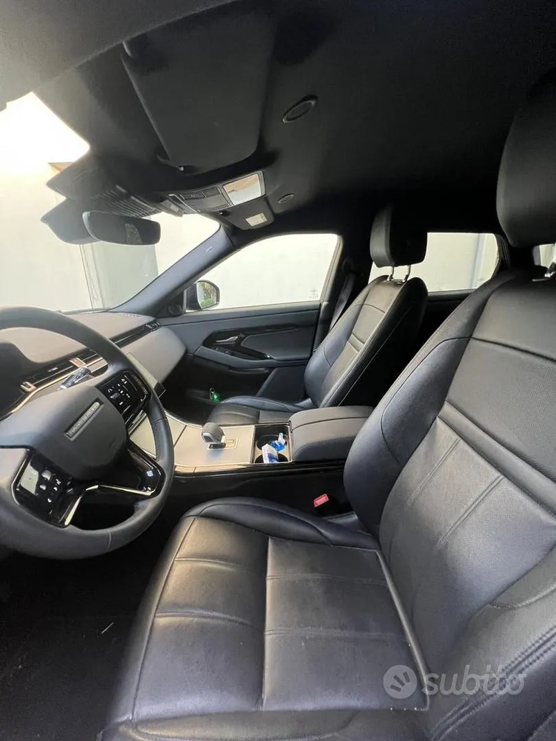 Land Rover Range Rover Evoque 2023 photo 4