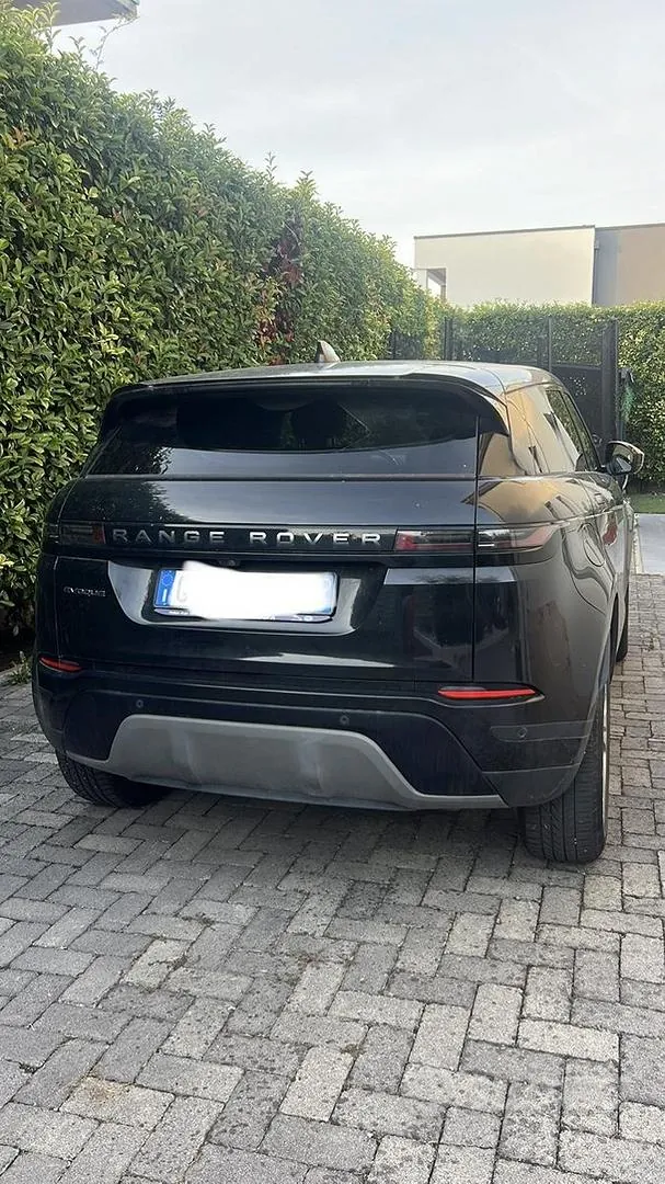 Land Rover Range Rover Evoque 2023 photo 2