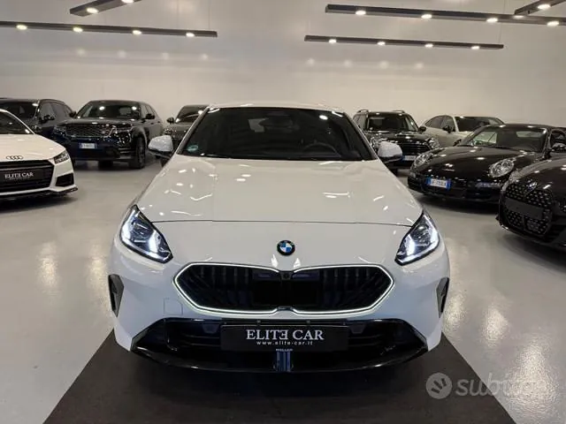 BMW 1 Series 2025 photo 2