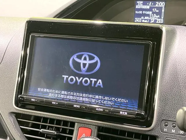 Toyota Noah 2016 photo 3