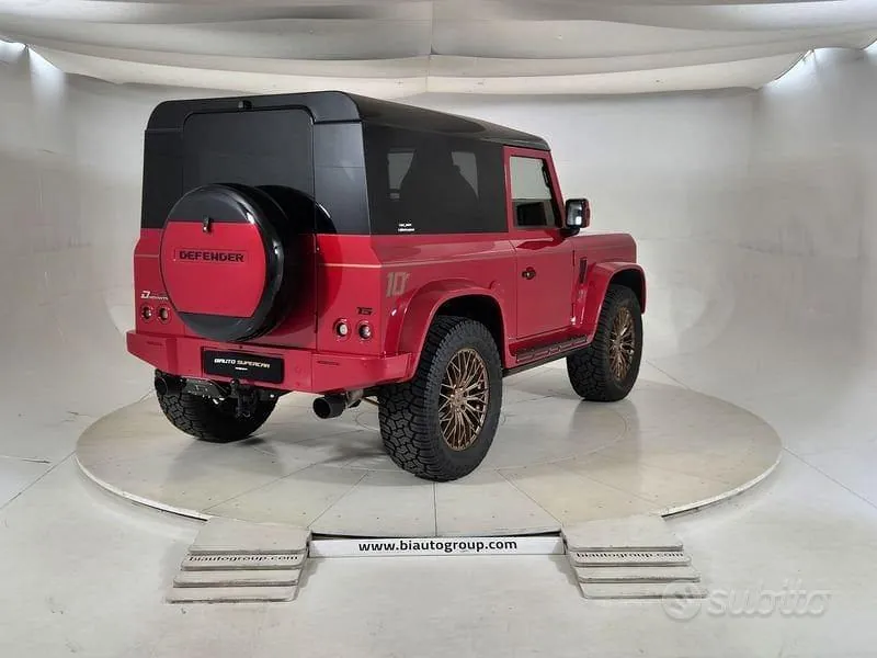 Land Rover Defender 2026 photo 4