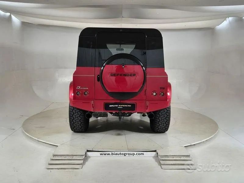 Land Rover Defender 2026 photo 3