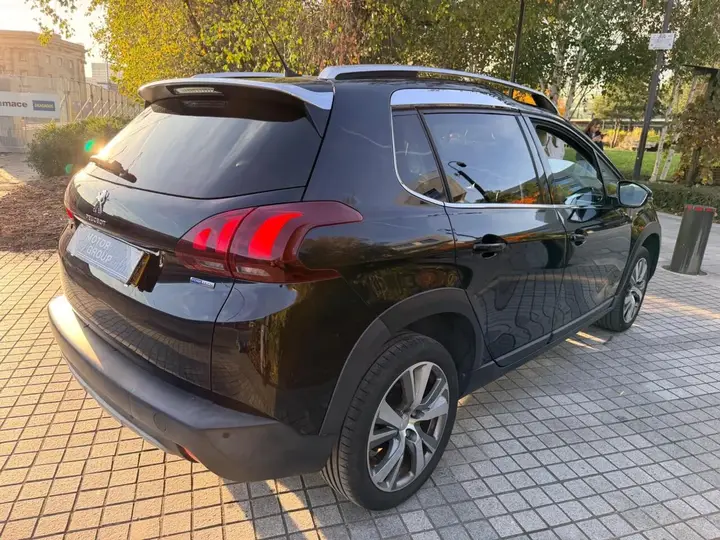 Peugeot 2008 2016 photo 5