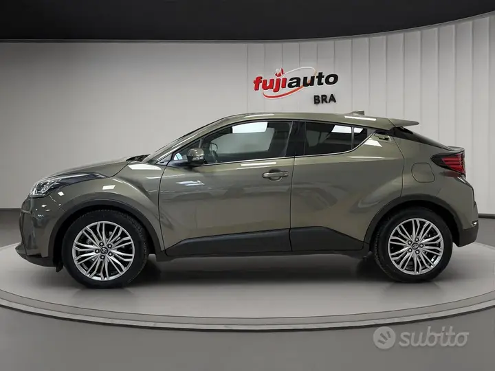 Toyota C-Hr 2022 photo 2
