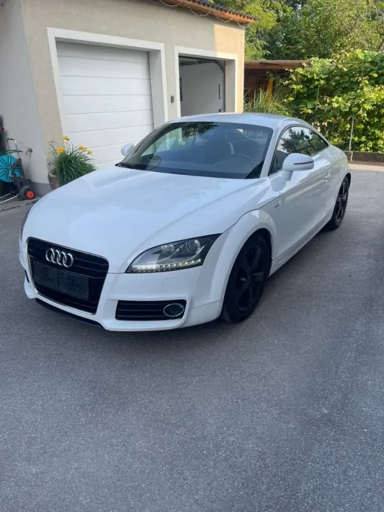 Audi Tt 2011 photo 3