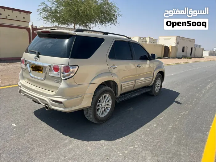 Toyota Fortuner 2013 photo 4