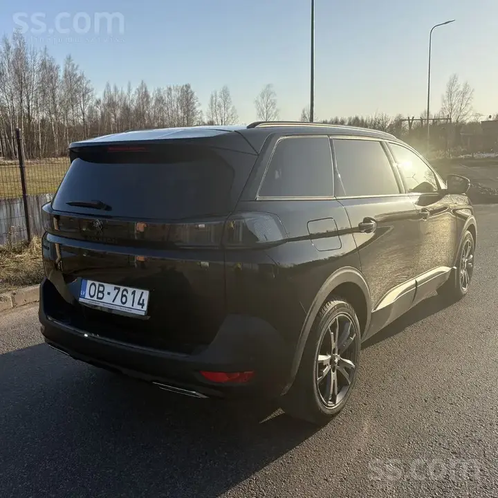 Peugeot 5008 2023 photo 3