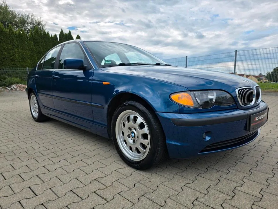 BMW 320I