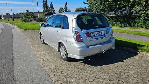 Suzuki Liana 2008 photo 4