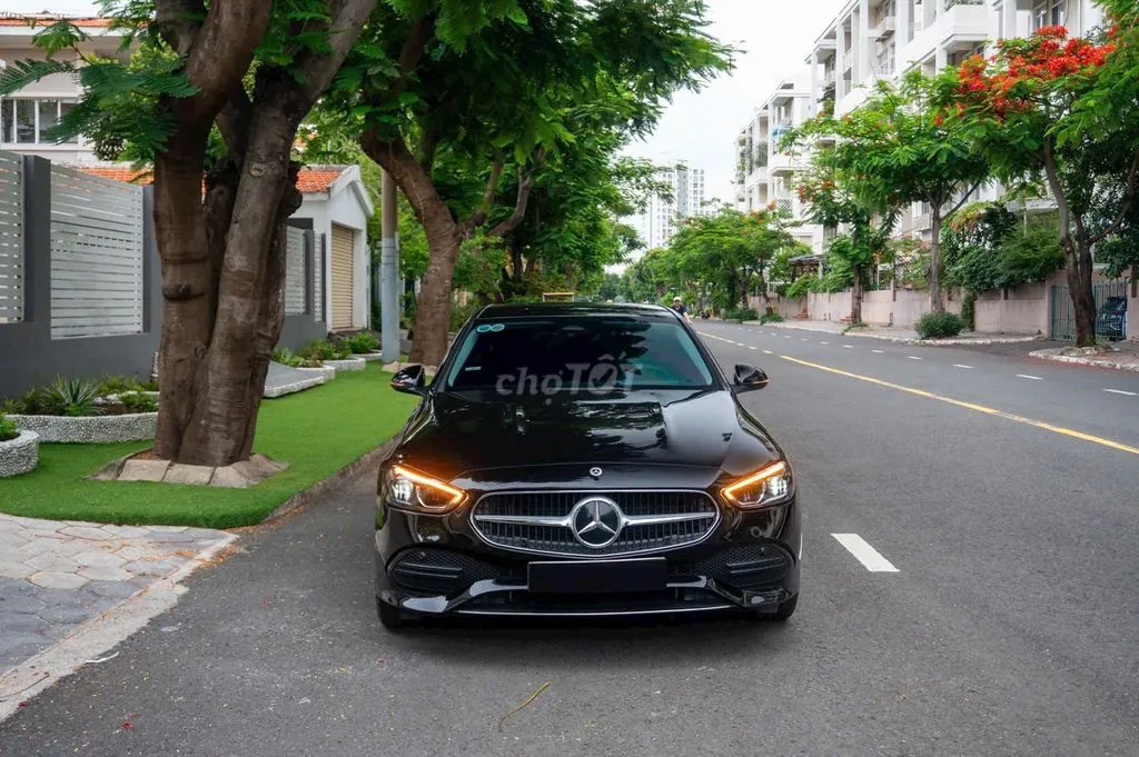 Mercedes-Benz C-Class 2023 photo 2
