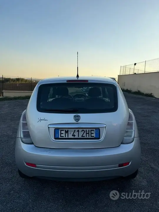 Lancia Ypsilon 2011 photo 4