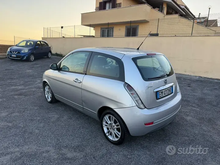 Lancia Ypsilon 2011 photo 3