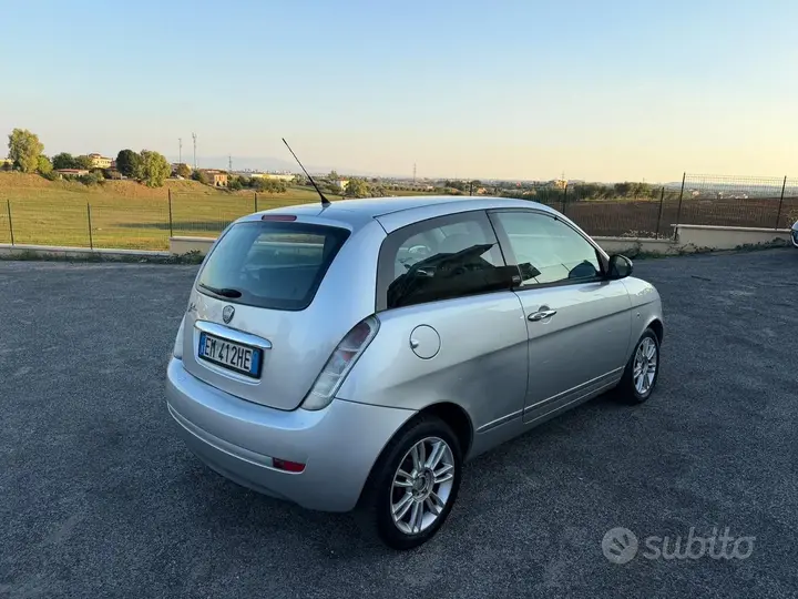 Lancia Ypsilon 2011 photo 5