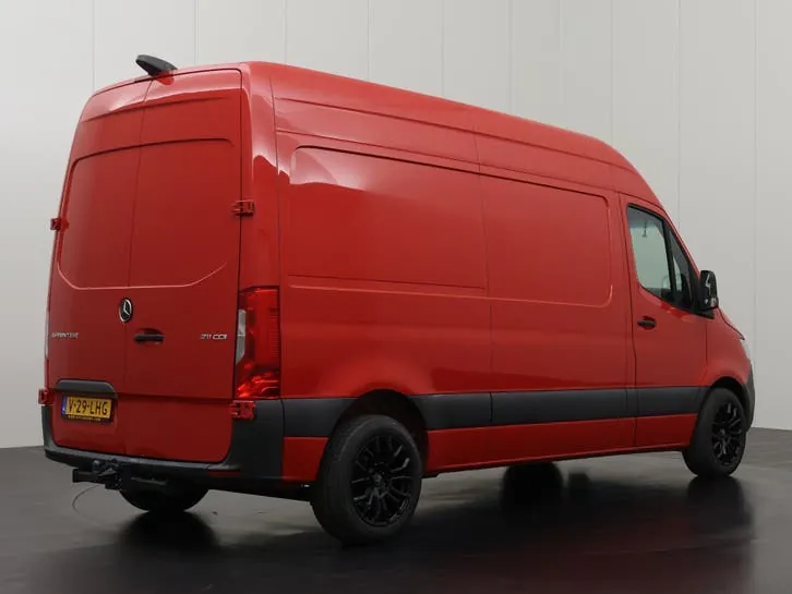 Mercedes-Benz Sprinter 2021 photo 2