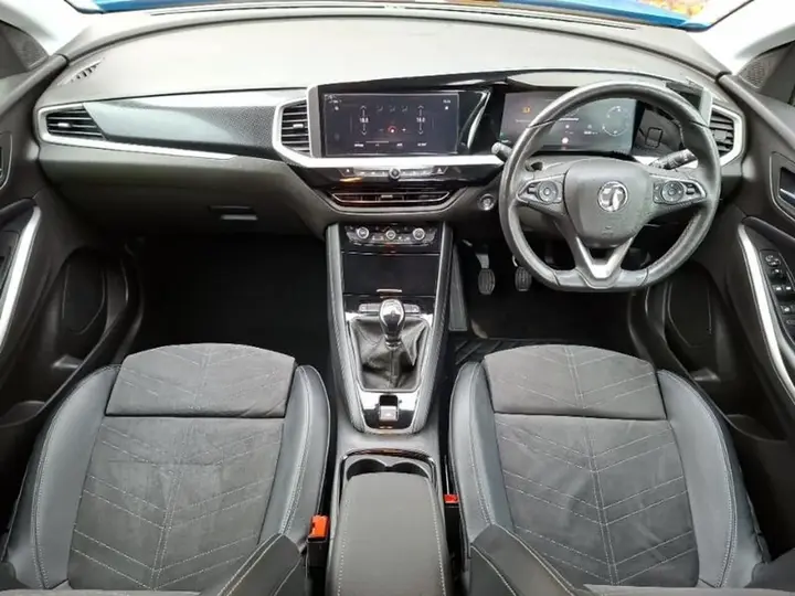 Vauxhall Grandland 2023 photo 3