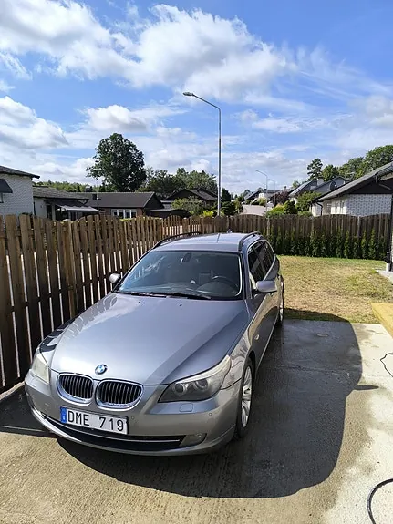 BMW 525I