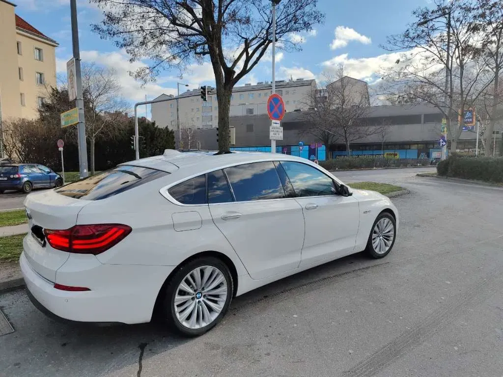 BMW 5 Series 2017 photo 3
