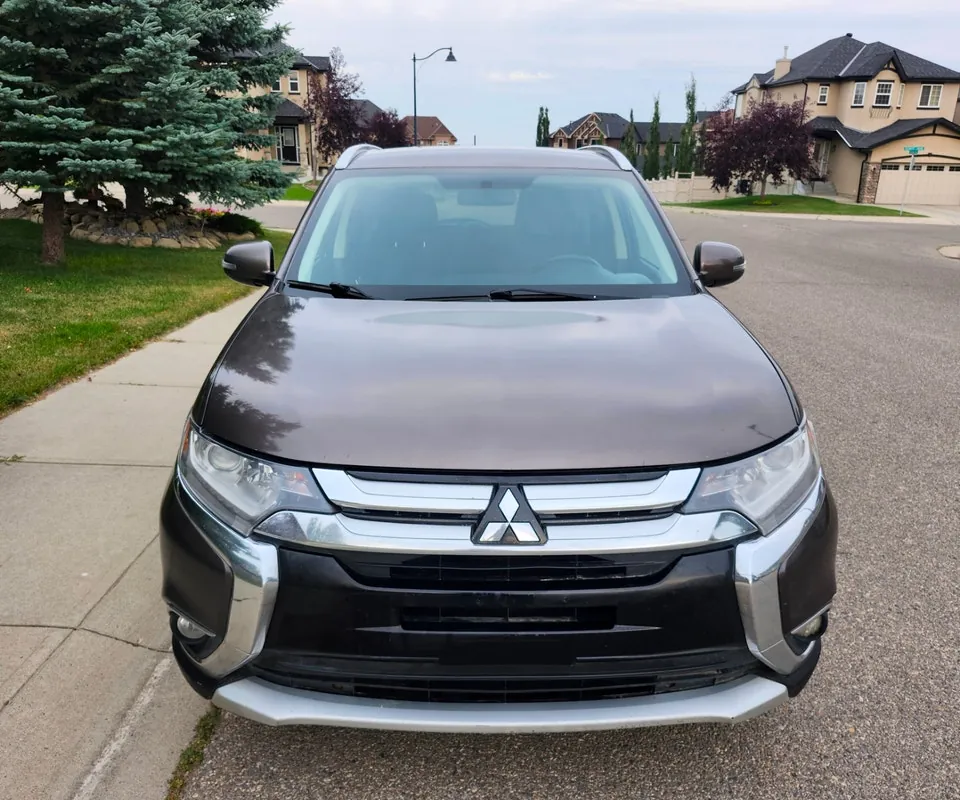 Mitsubishi Outlander 2016 photo 2