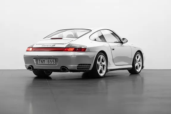 Porsche 911 Carrera 4S 2003 photo 2
