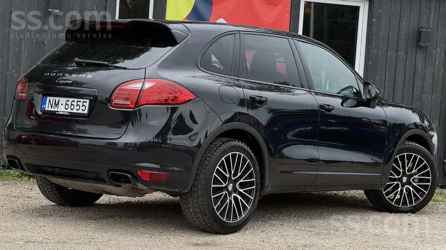 Porsche Cayenne 2012 photo 4