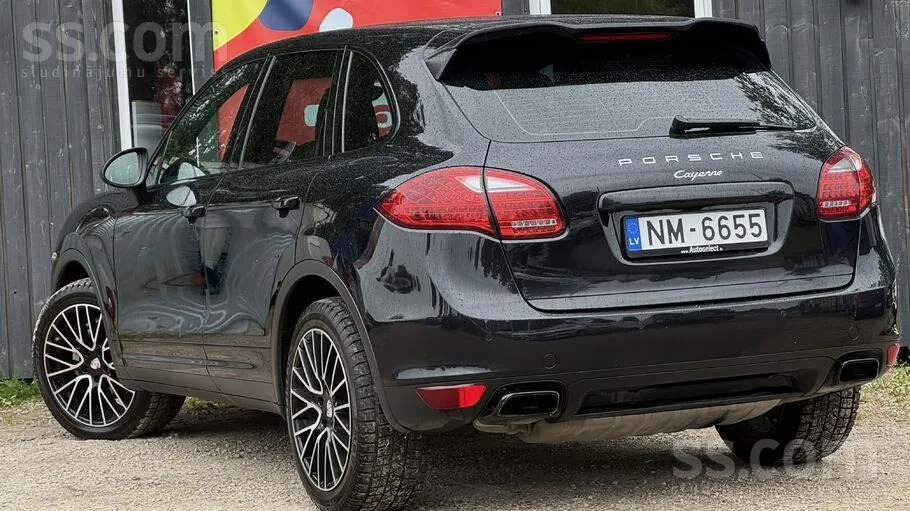 Porsche Cayenne 2012 photo 5