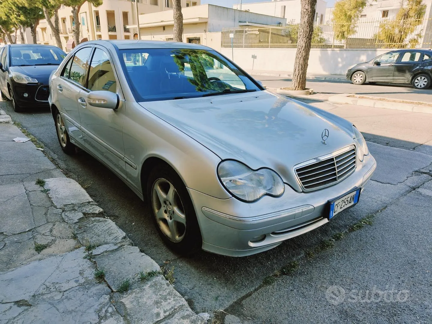 Mercedes-Benz C200