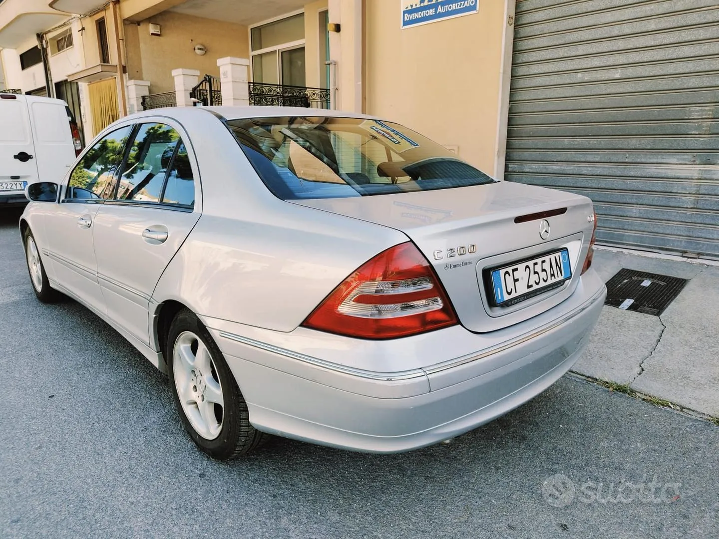 Mercedes-Benz C200 2003 photo 2