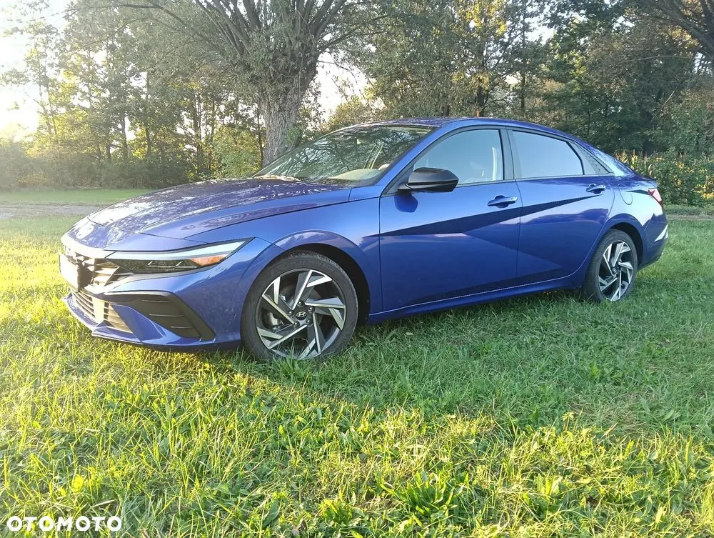Hyundai Elantra 2025 photo 2