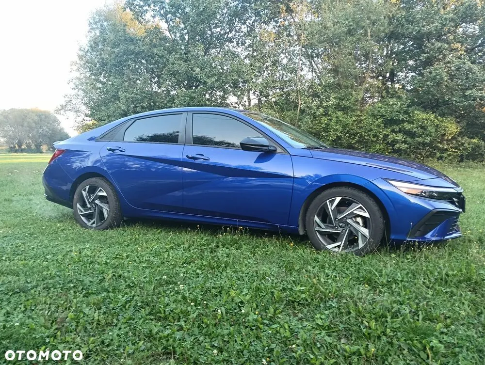 Hyundai Elantra 2025 photo 3