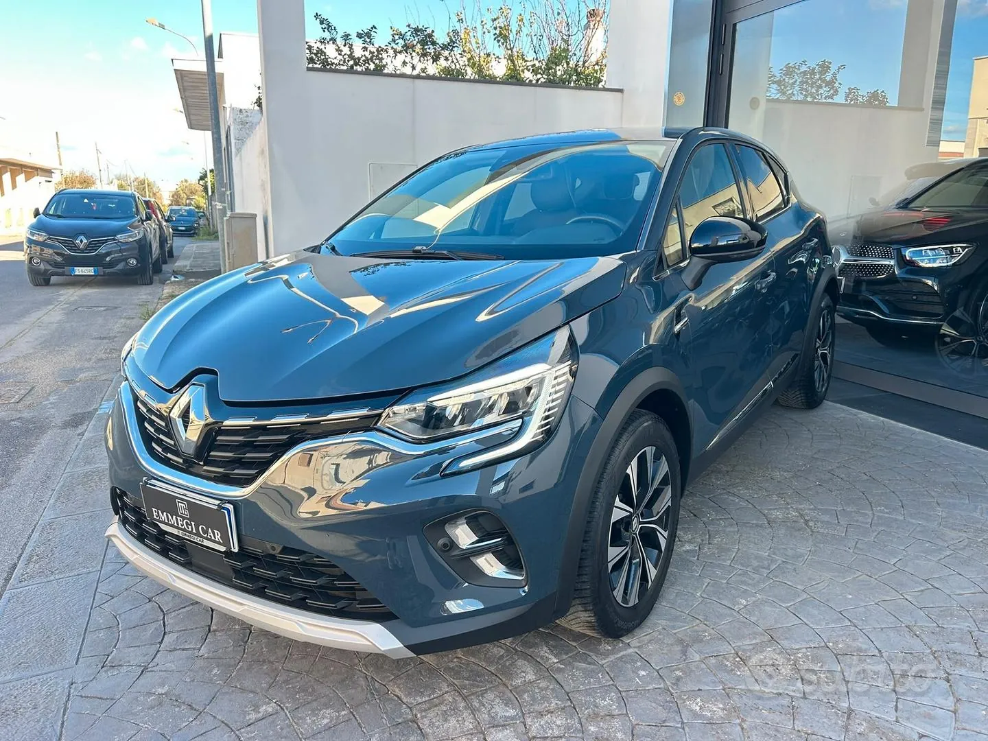 Renault Captur 2023 photo 3
