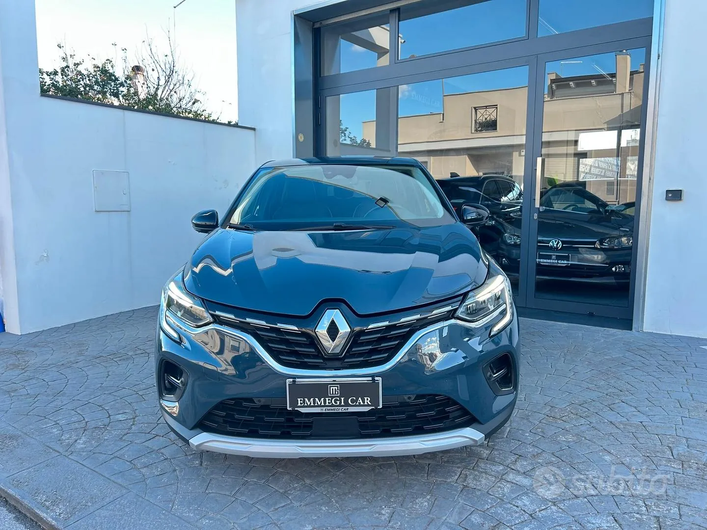 Renault Captur 2023 photo 2