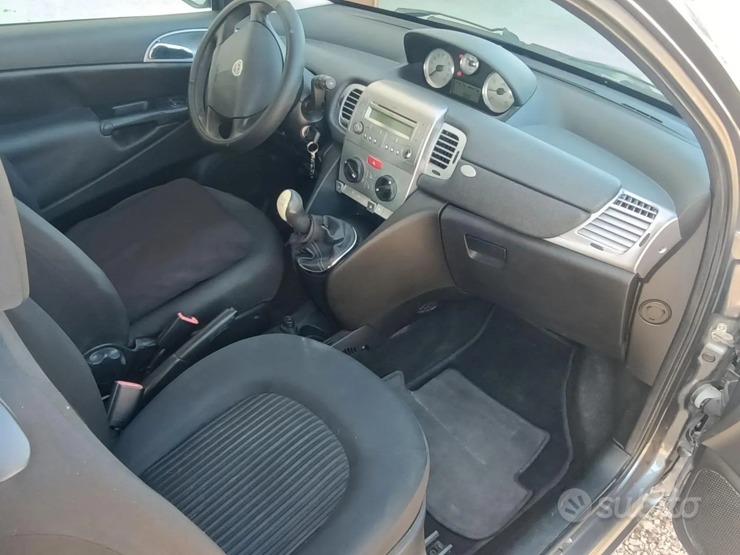 Lancia Ypsilon 2010 photo 5