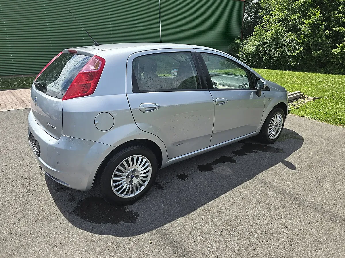 Fiat Punto 2006 photo 2