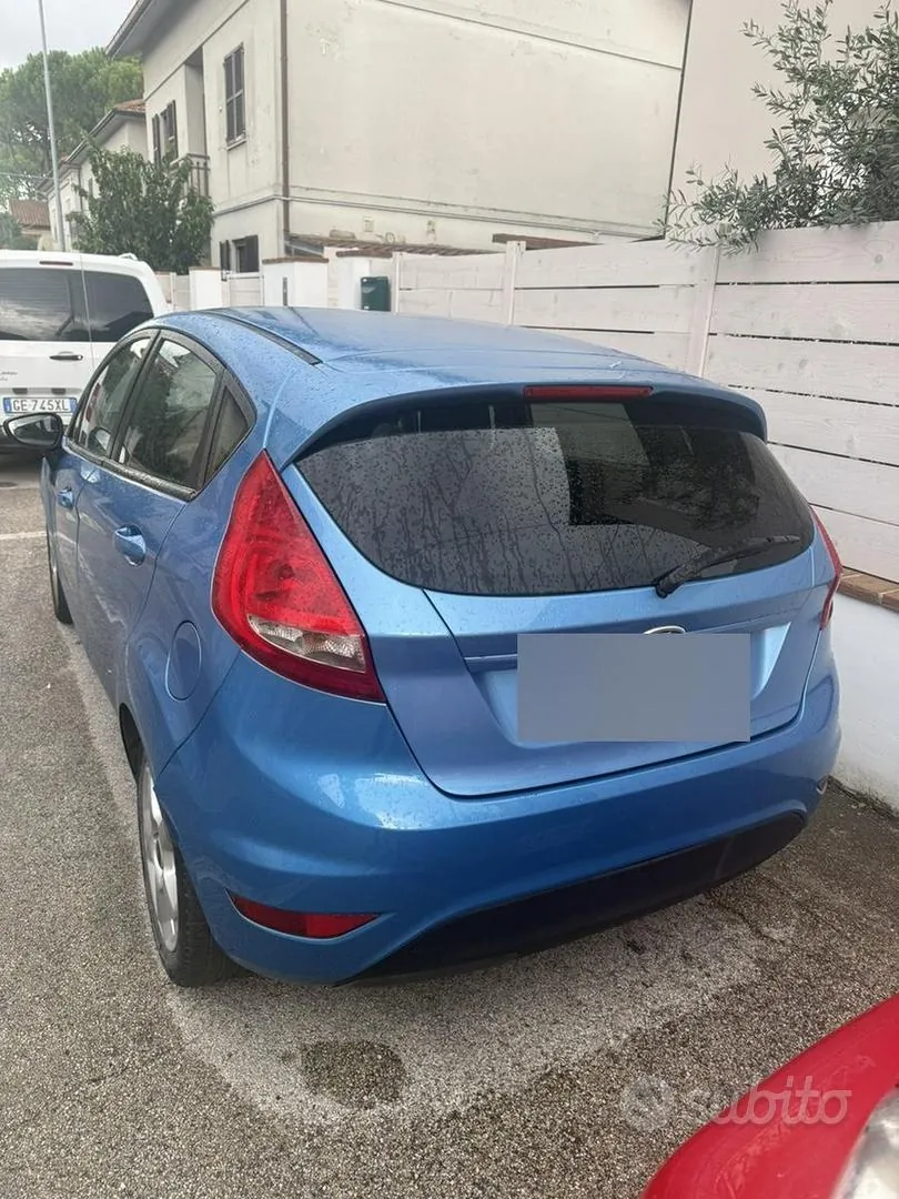 Ford Fiesta 2013 photo 2