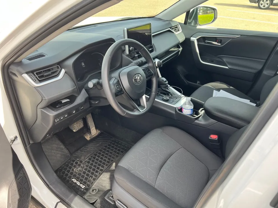 Toyota Rav4 2024 photo 5