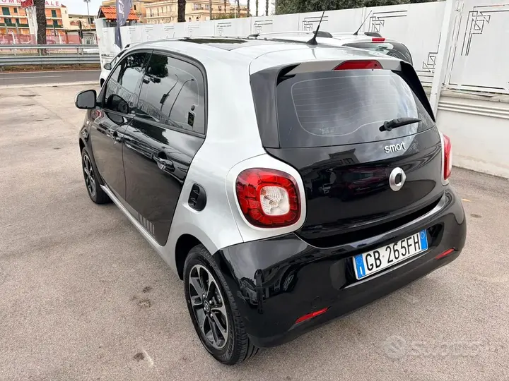 Smart Forfour 2015 photo 5