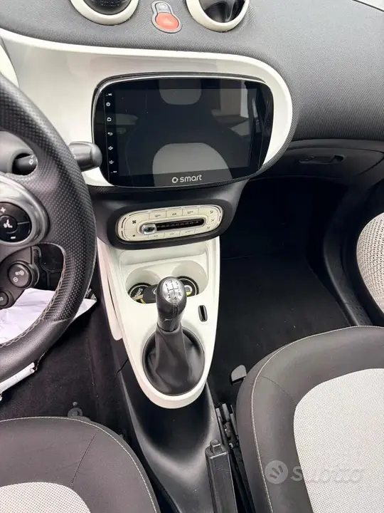 Smart Forfour 2015 photo 4
