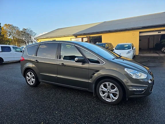 Ford S-Max 2013 photo 3