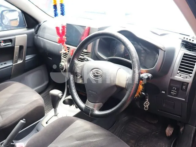 Daihatsu Terios 2014 photo 2