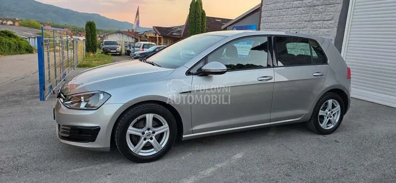 Volkswagen Golf 2013 photo 2